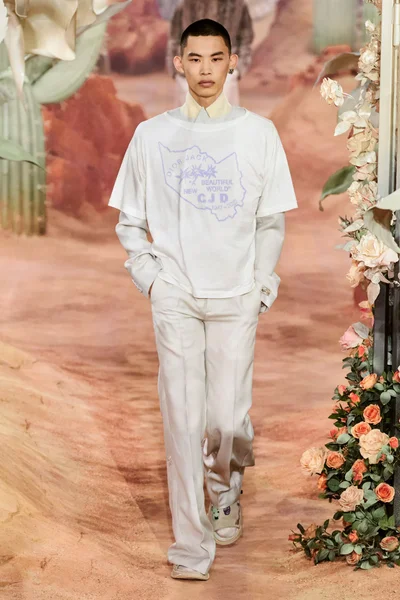 Look 44